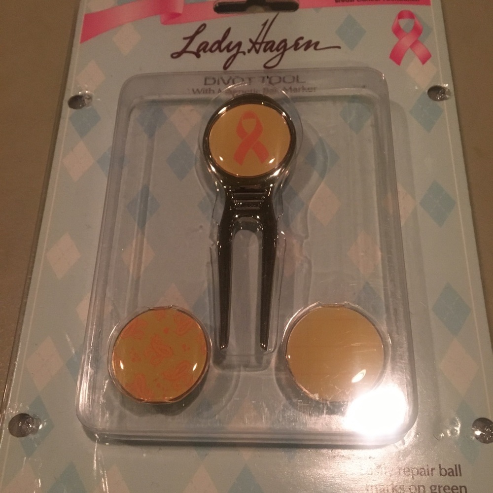 Lady Hagen Ball Marker Divot Tool with Magnetic Ball Marker Breast Cancer Symbol